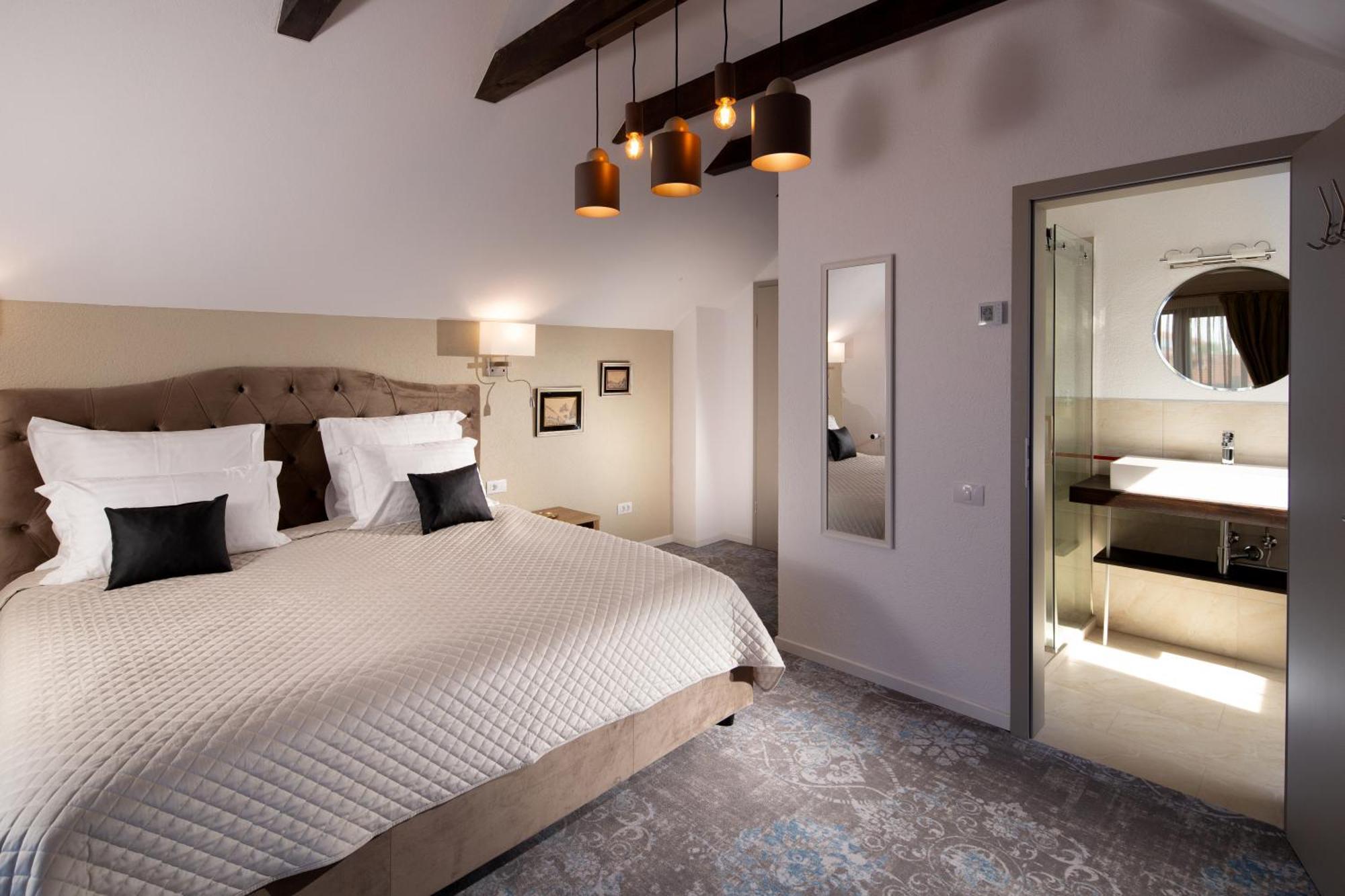 Casa Renium Hotell Sibiu Exteriör bild